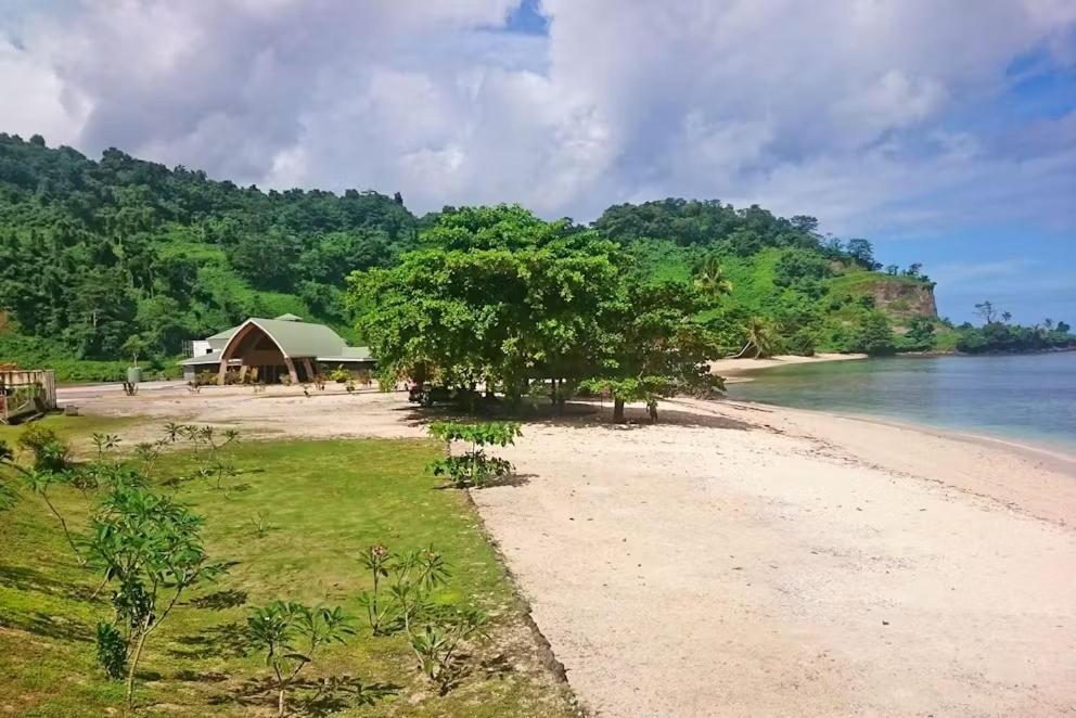 Survivor Samoa Beach Resort Falelatai 外观 照片